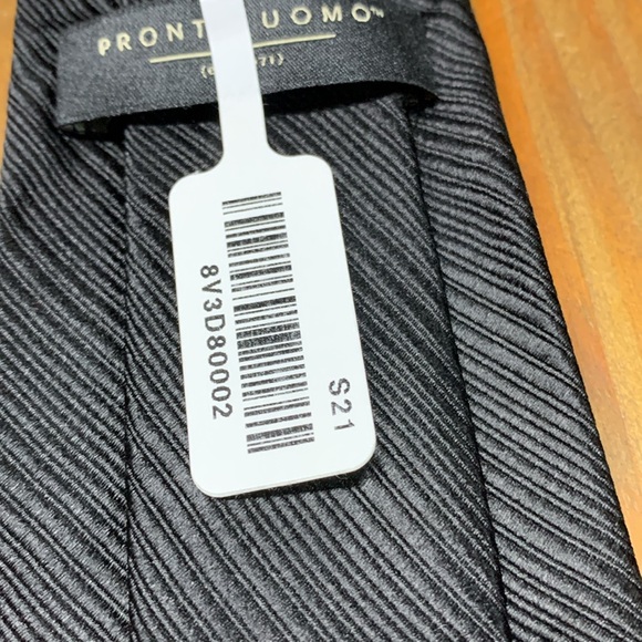 NWT Pronto Uomo Black Diagonal Rib Silk Tie - Picture 3 of 3